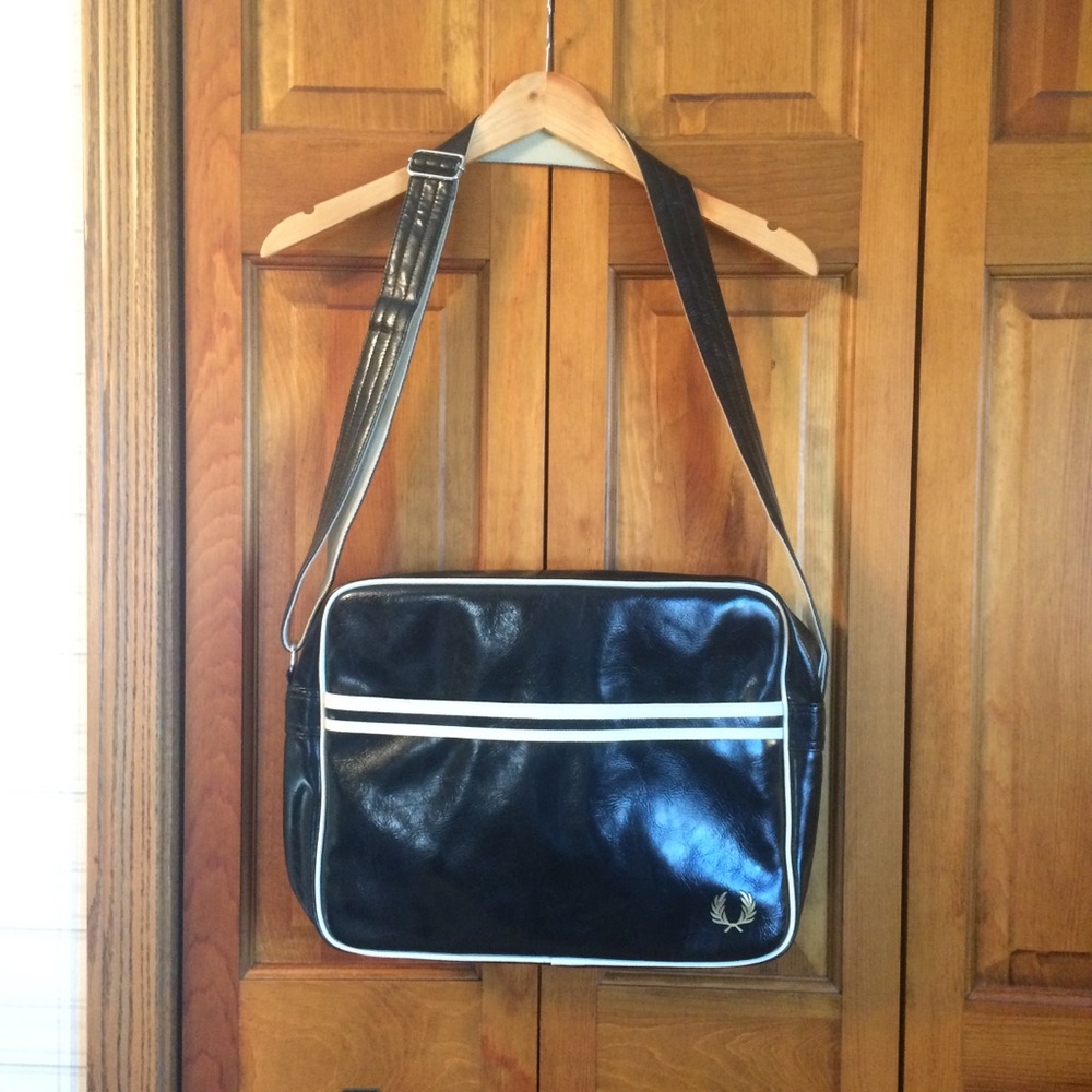 Men’s Fred Perry Classic Shoulder Messenger Bag